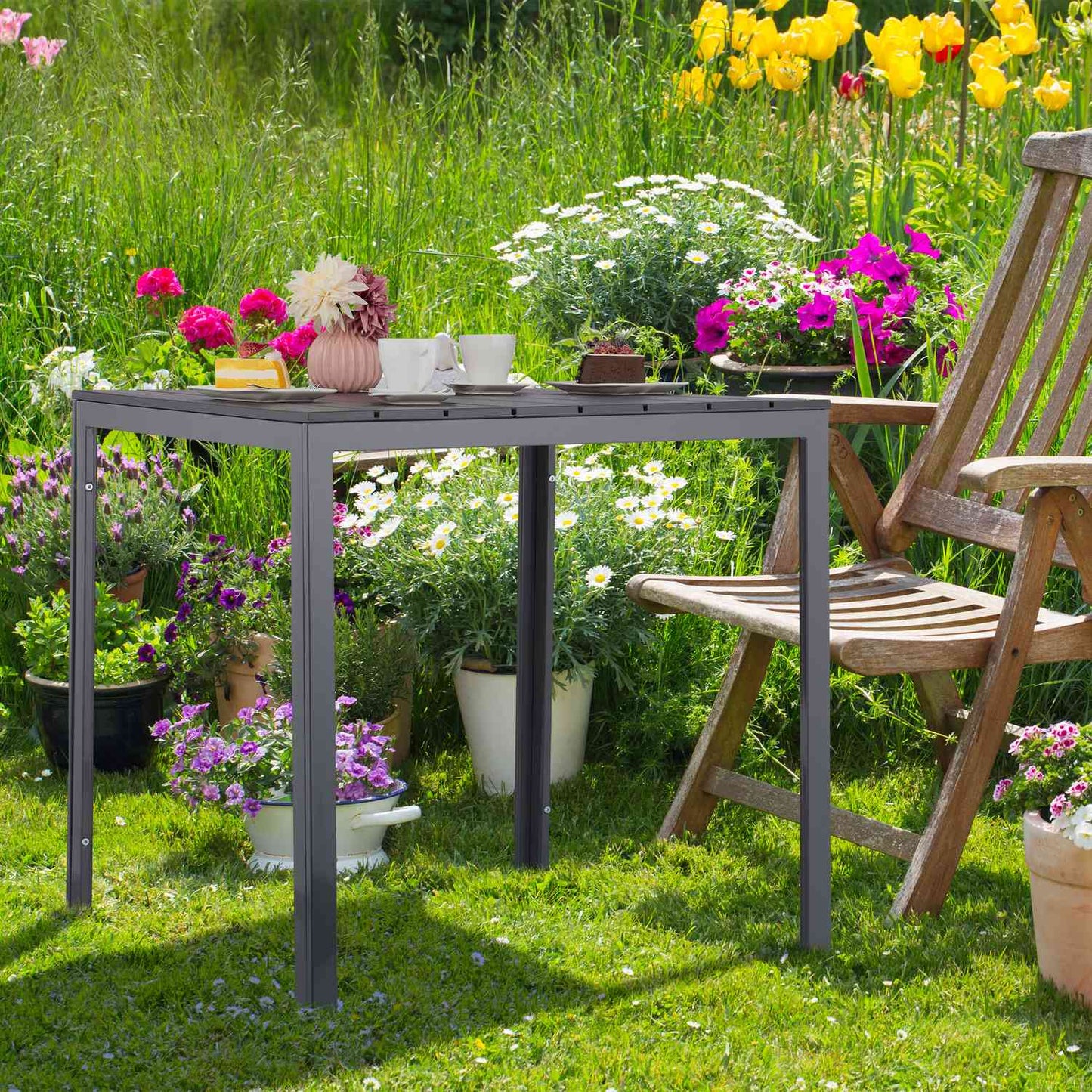 Square garden table in wood look