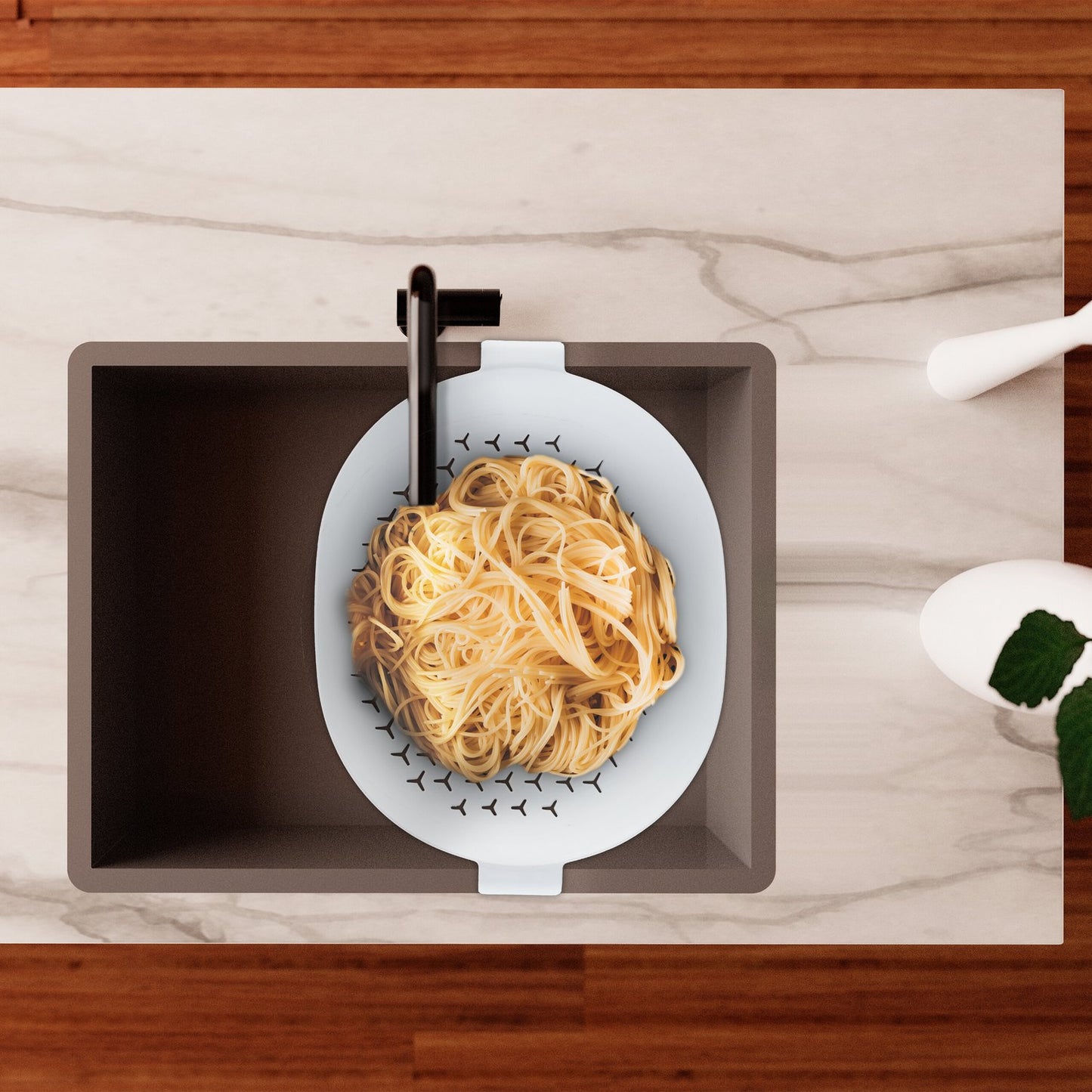 Strainer with bowl