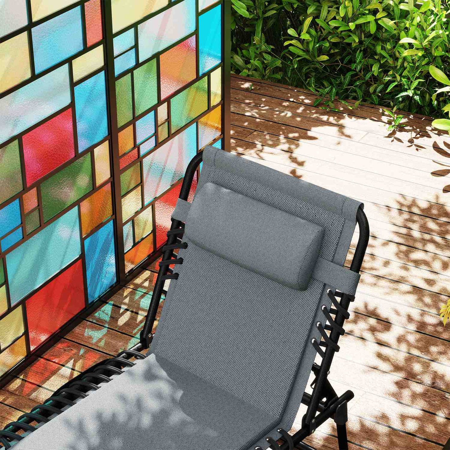 Folding deck chair with cushion & adjustable backrest, 120 kg limit