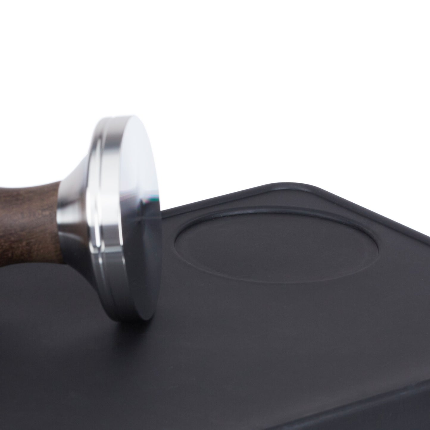 Tamper food with edge protection