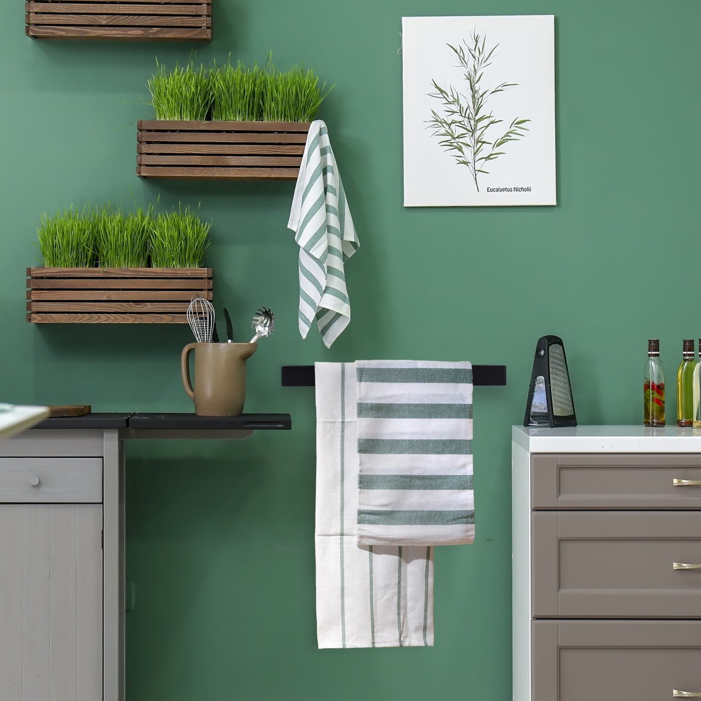 Towel rail without drilling
