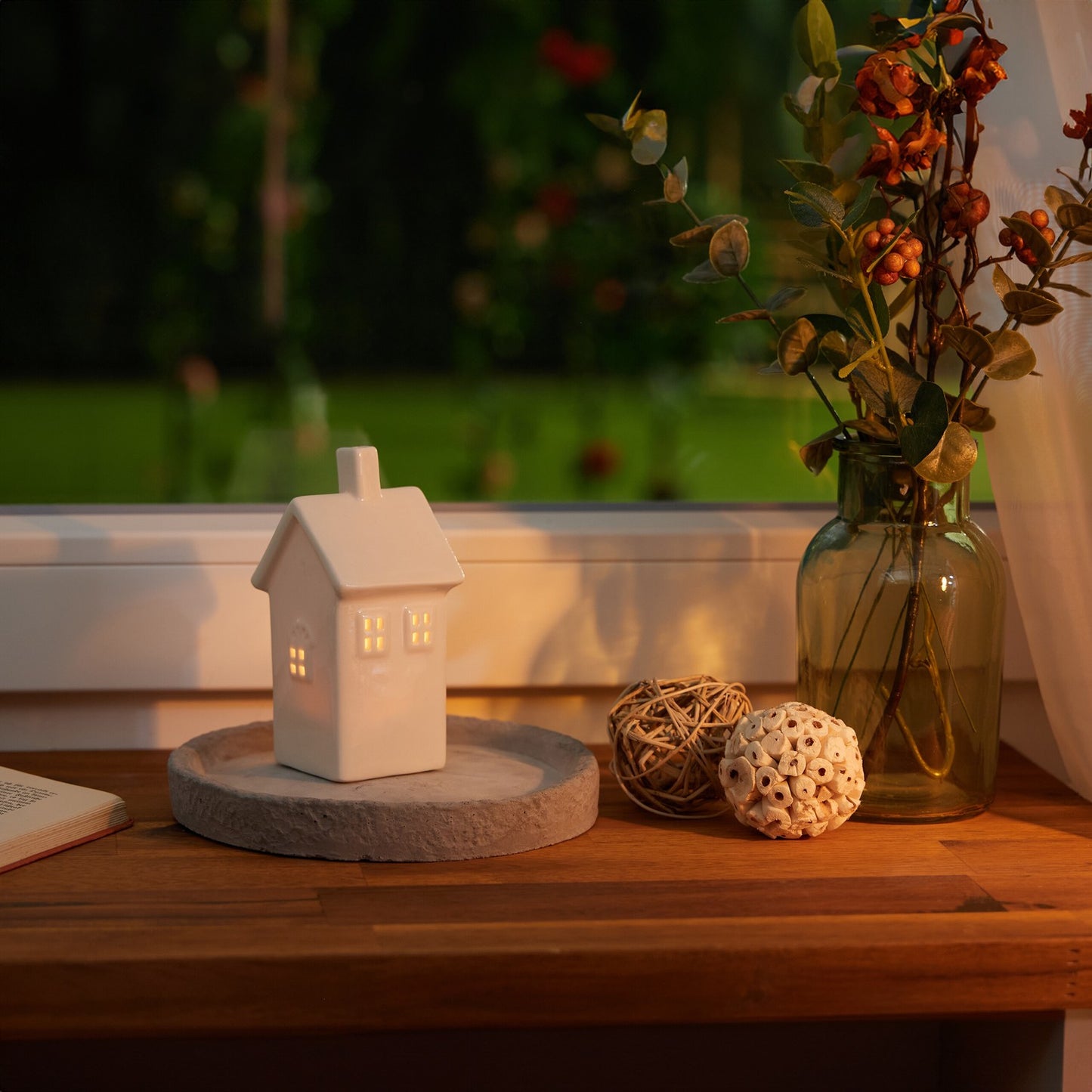 Warm light house ceramics