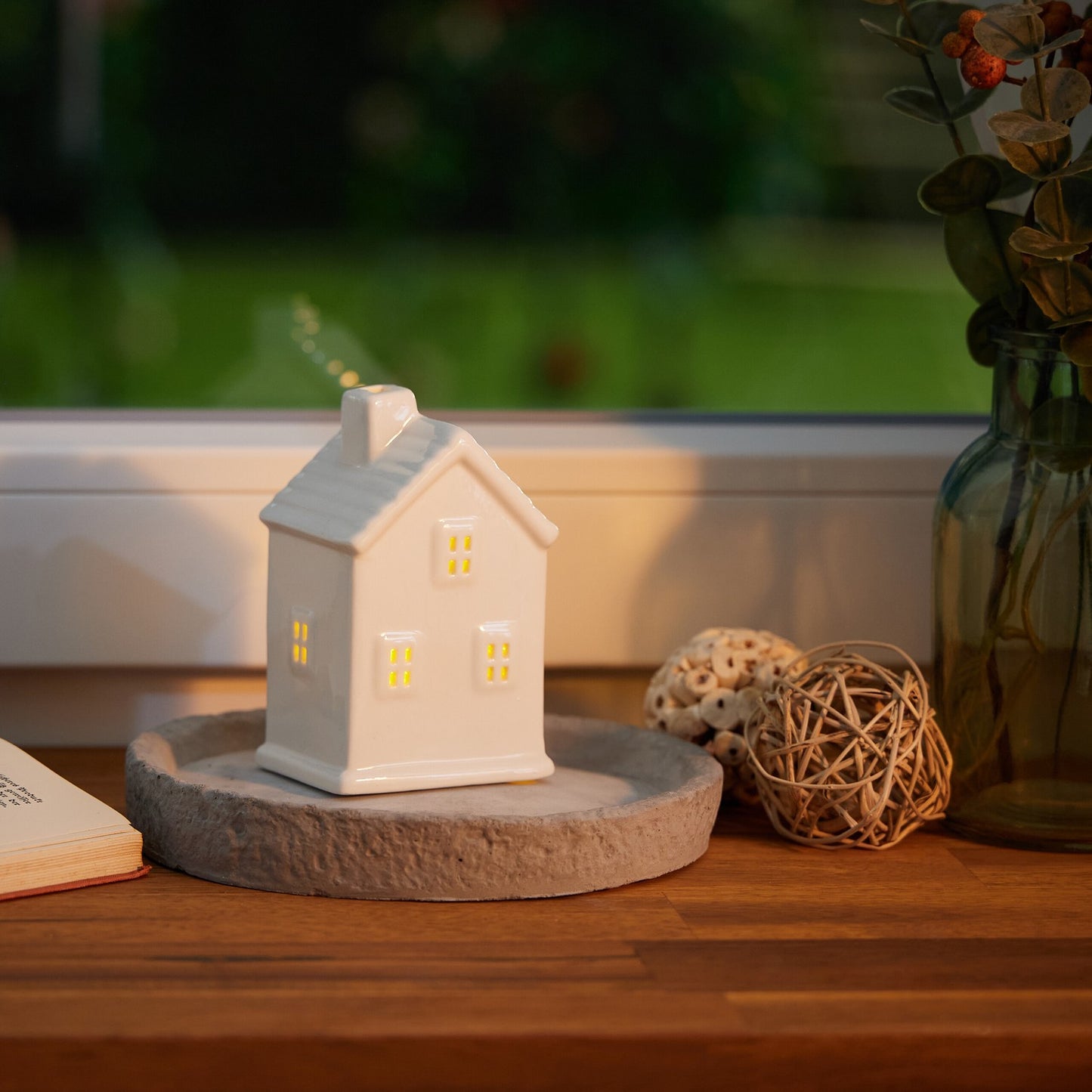 Warm light house ceramics