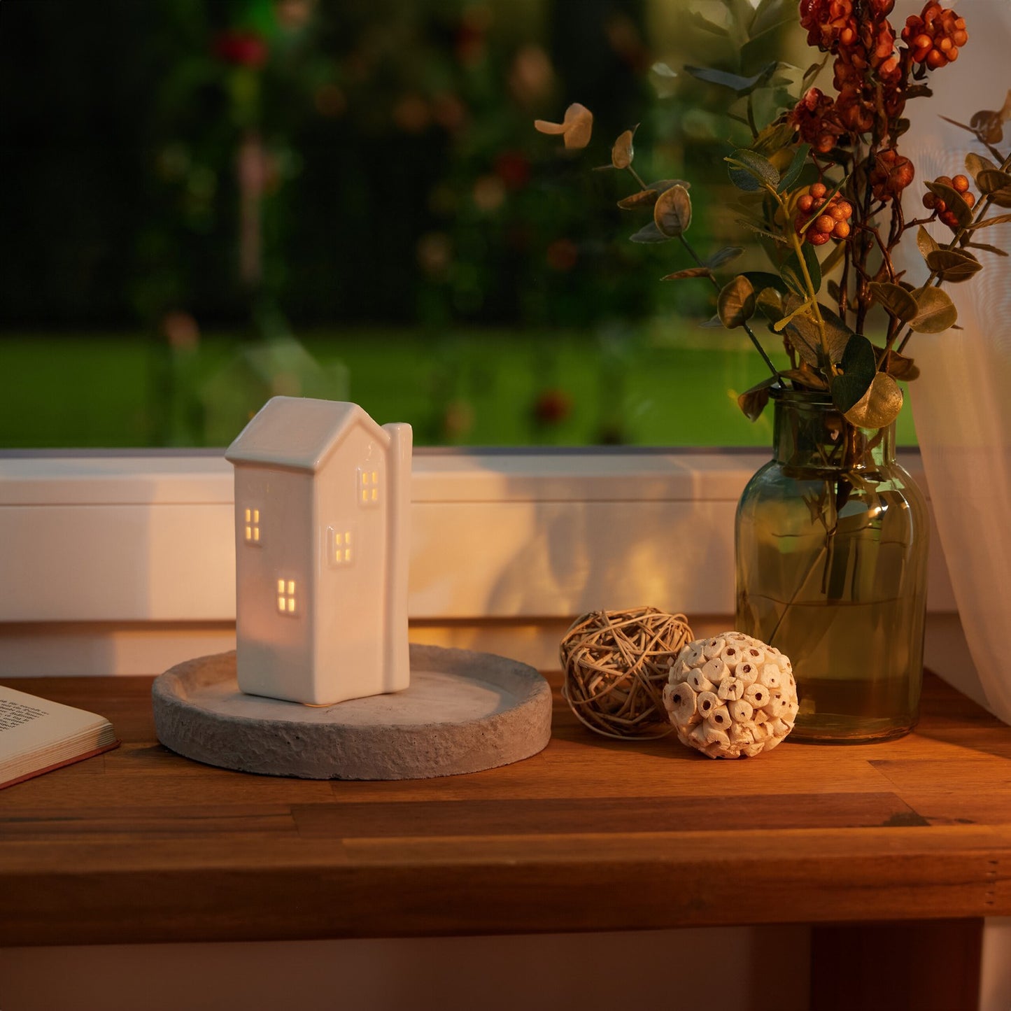 Warm light house ceramics