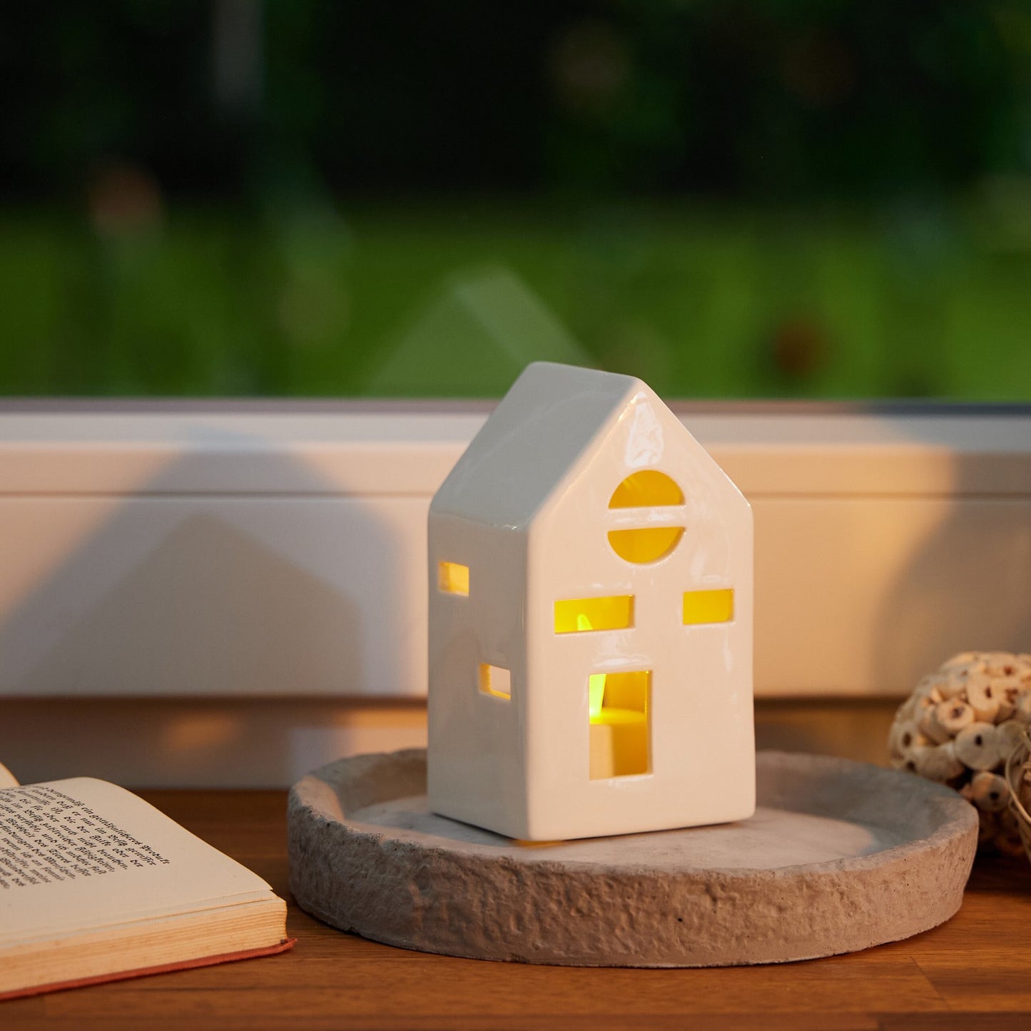 Warm light house ceramics
