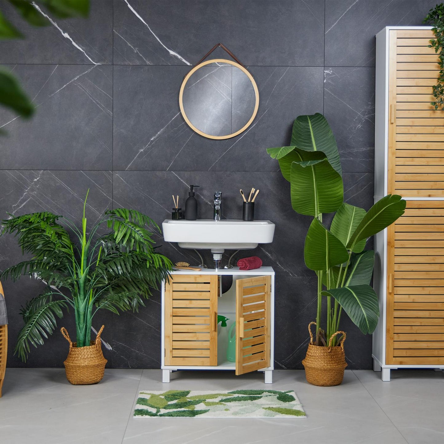 Washbasin cabinet with bamboo doors