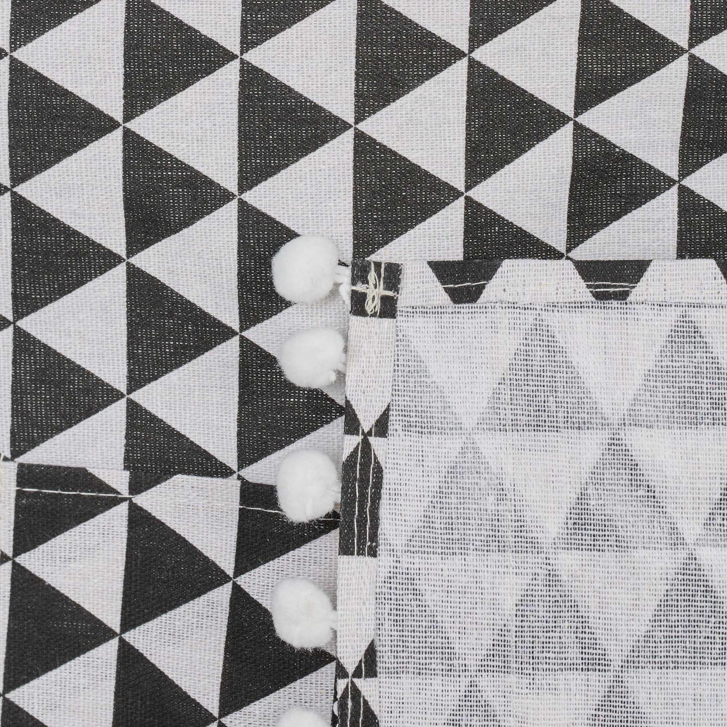 Washing machine pad with pockets