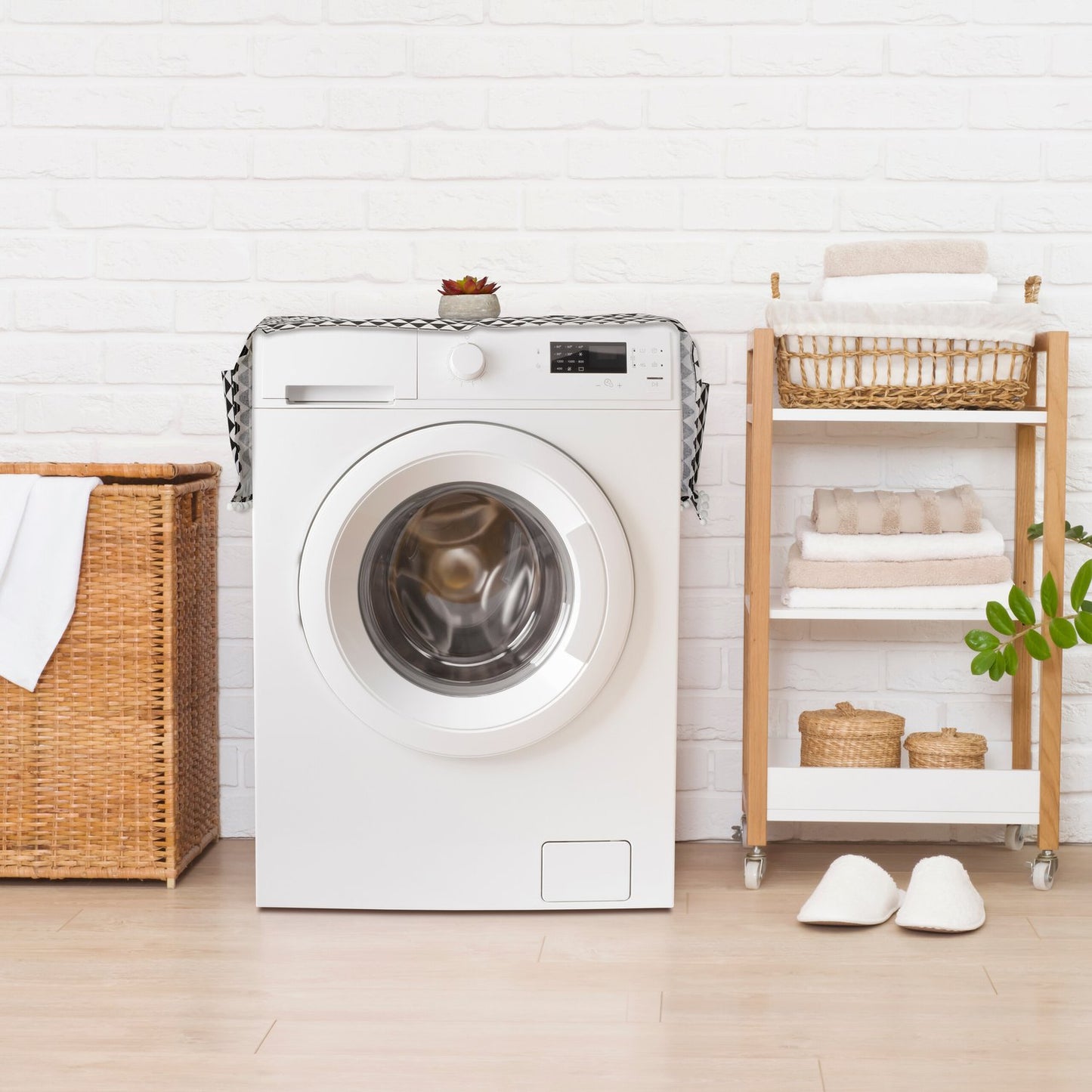 Washing machine pad with pockets