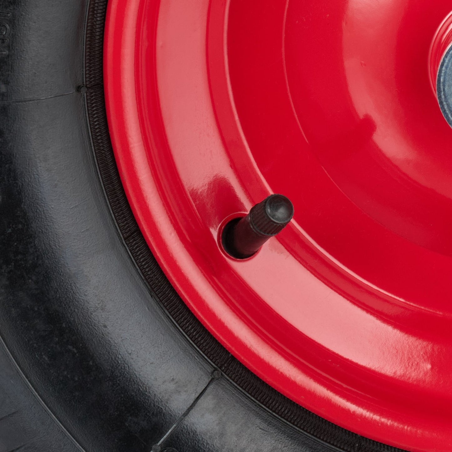 Wheels for wheelbarrow with pneumatic tires 4.00-8 axle