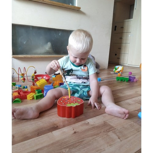 Wooden game strawberry 22411