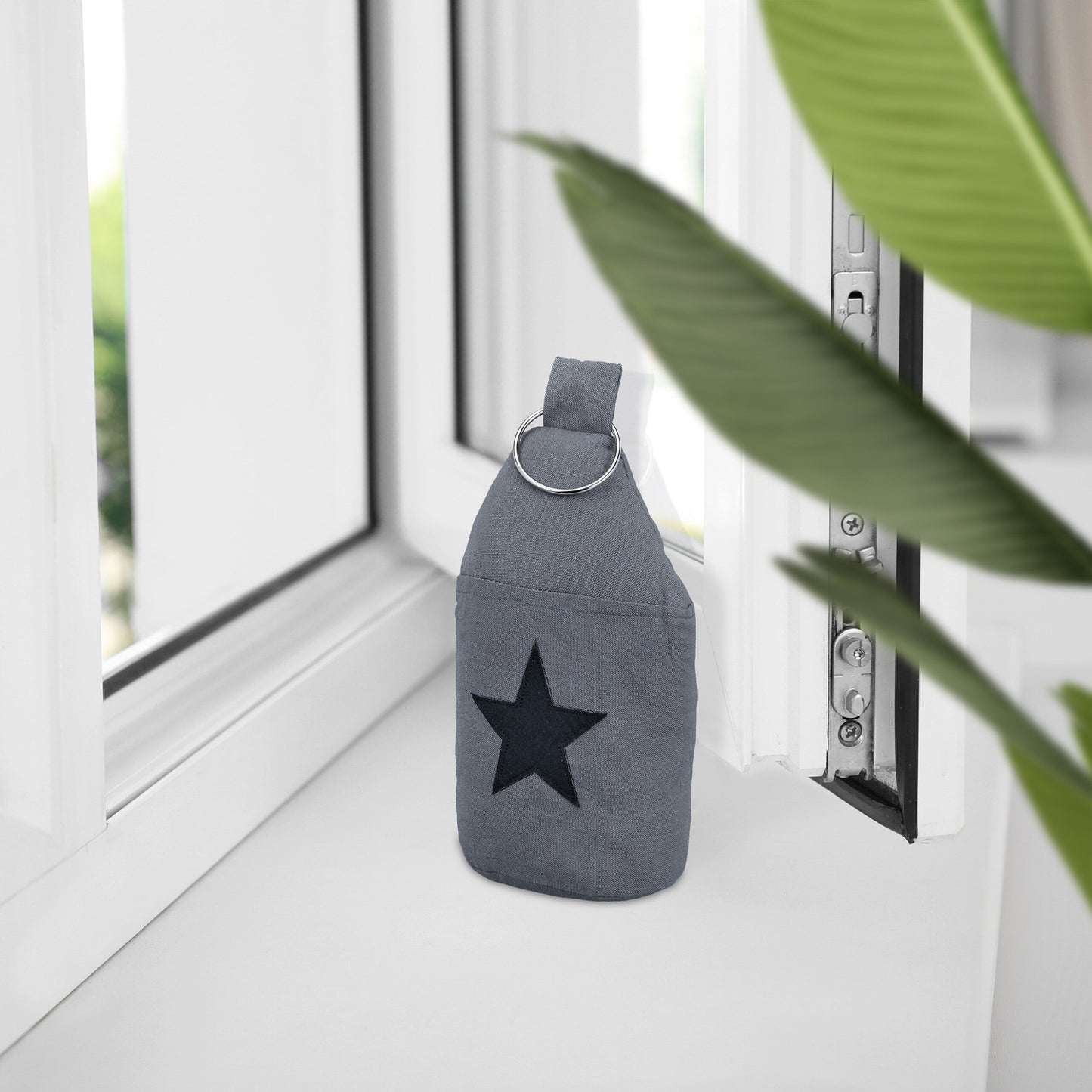 set of 2 door stops with star motif