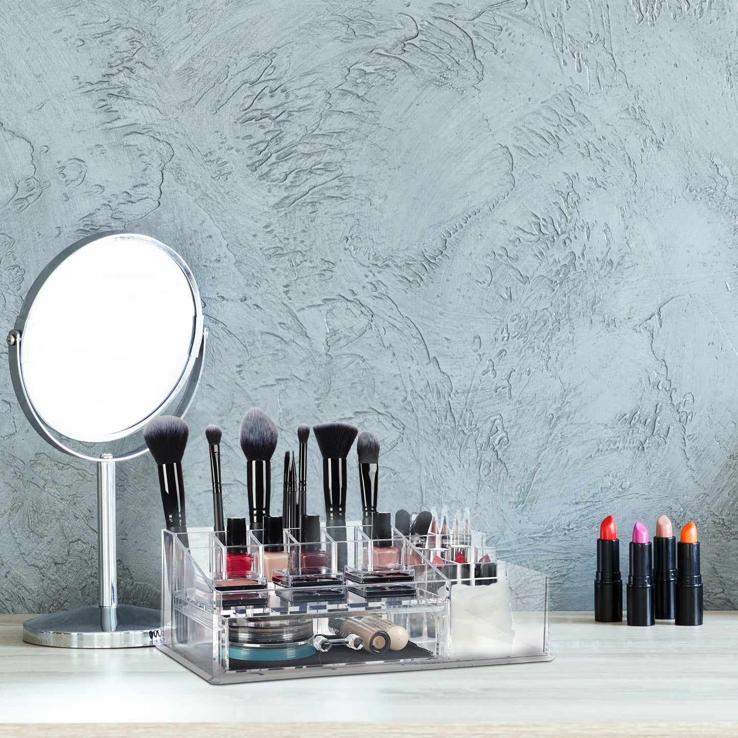 16-Compartment Make-Up Organiser
