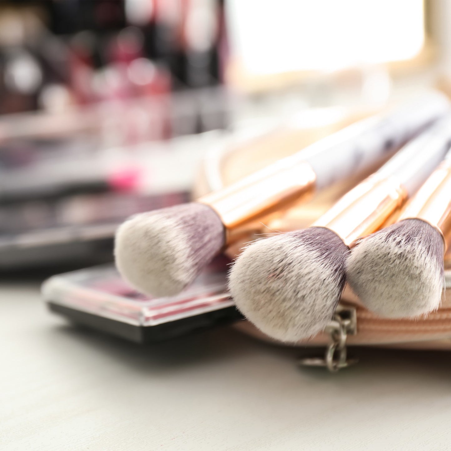 16-Compartment Make-Up Organiser