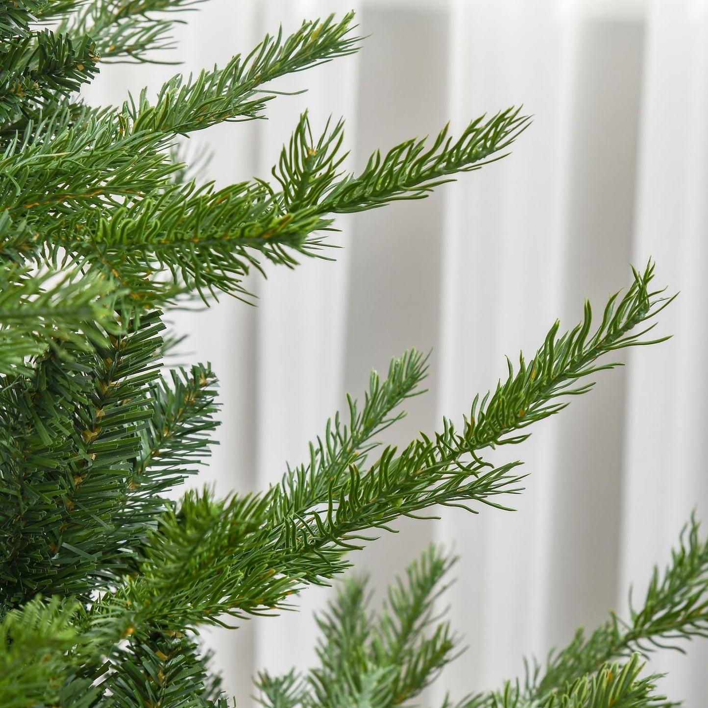 180 cm lifelike artificial spruce, dense 1942 tips