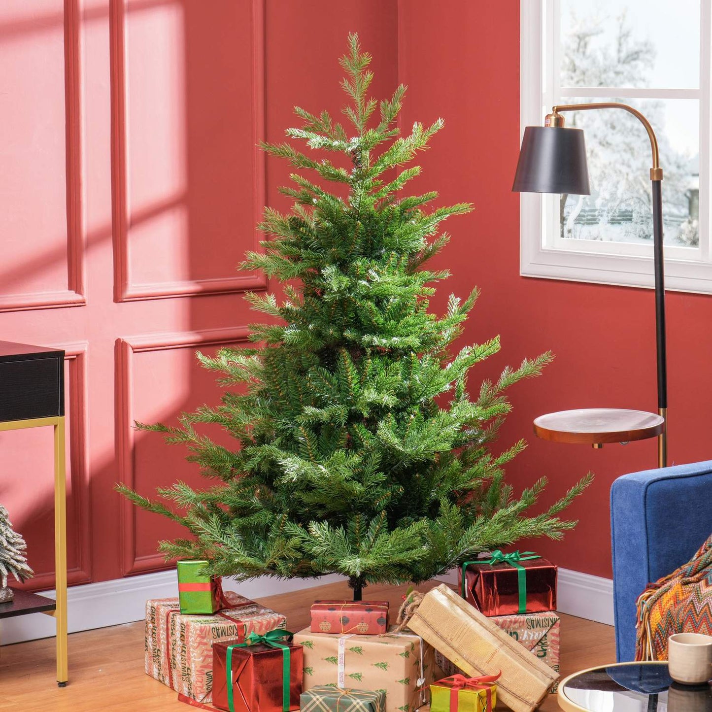 180 cm lifelike artificial Christmas tree, dense branches
