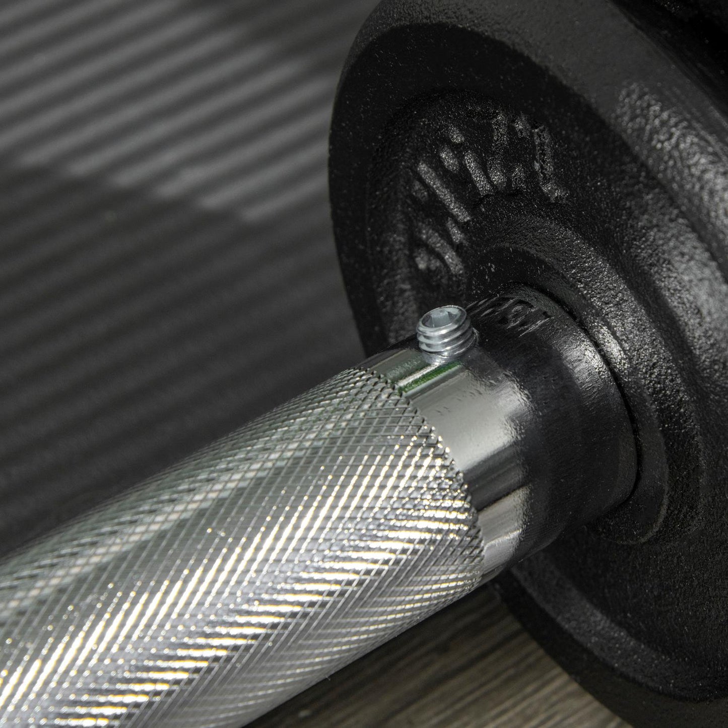 Adjustable 30 kg dumbbell set with 12 weight plates