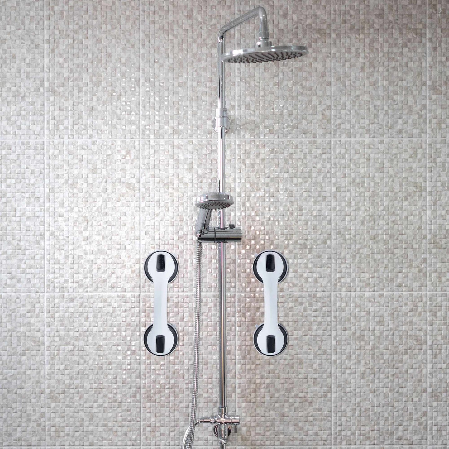 2 grip handles with suction cup