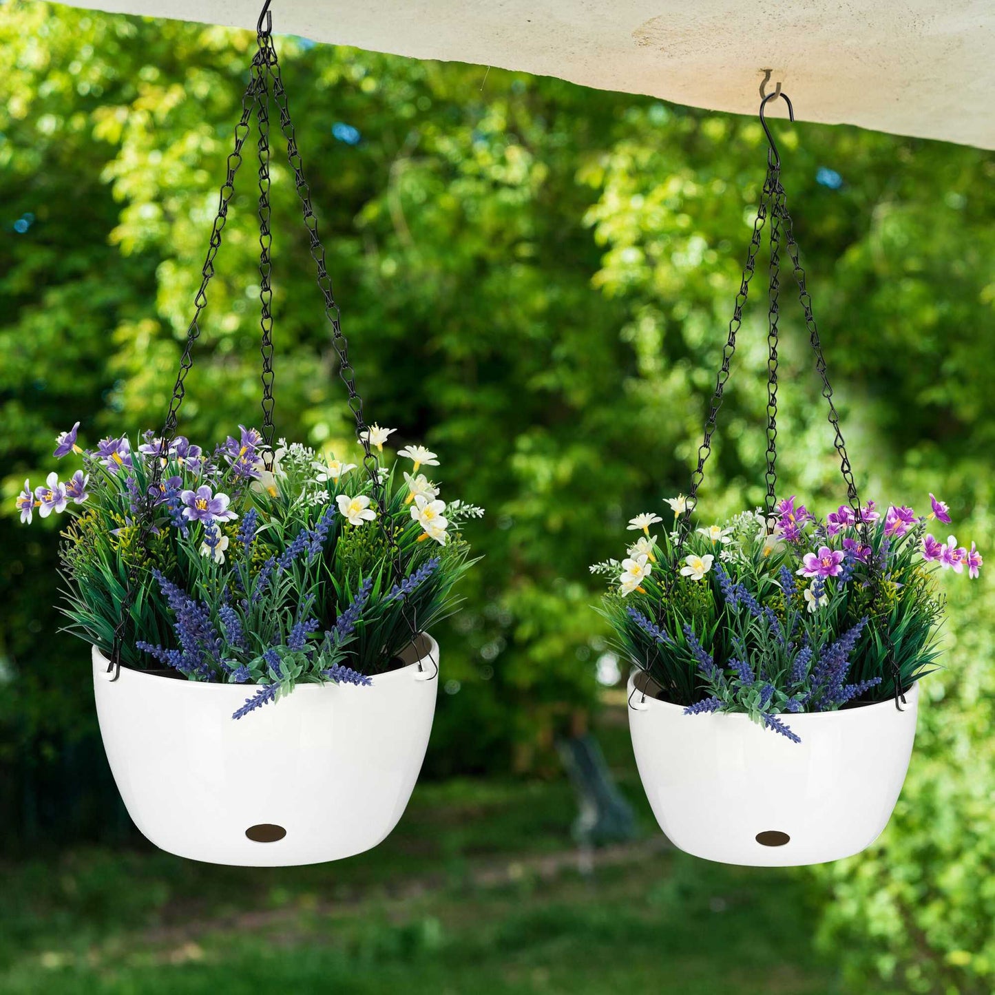2 hanging baskets with water containers - L