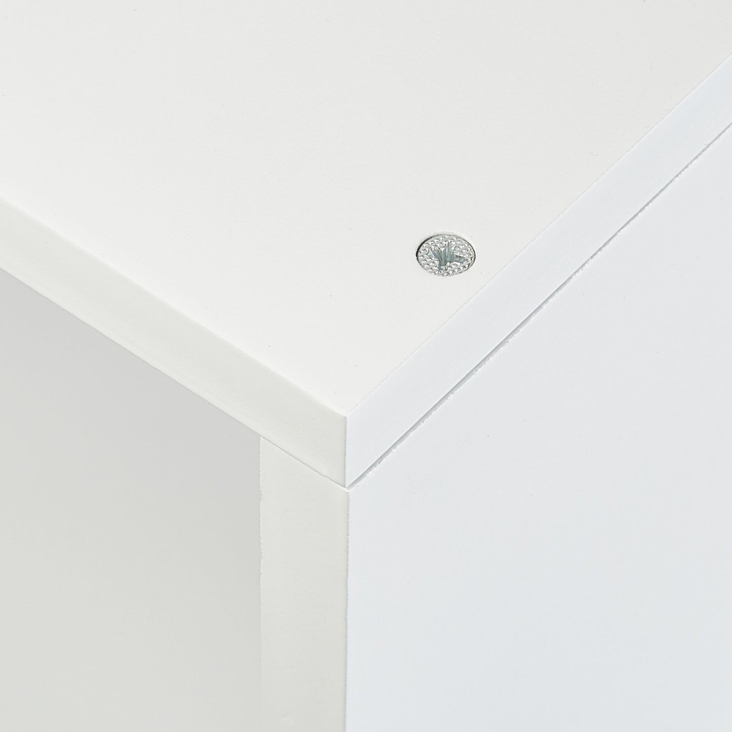 2 pcs. corner shelves
