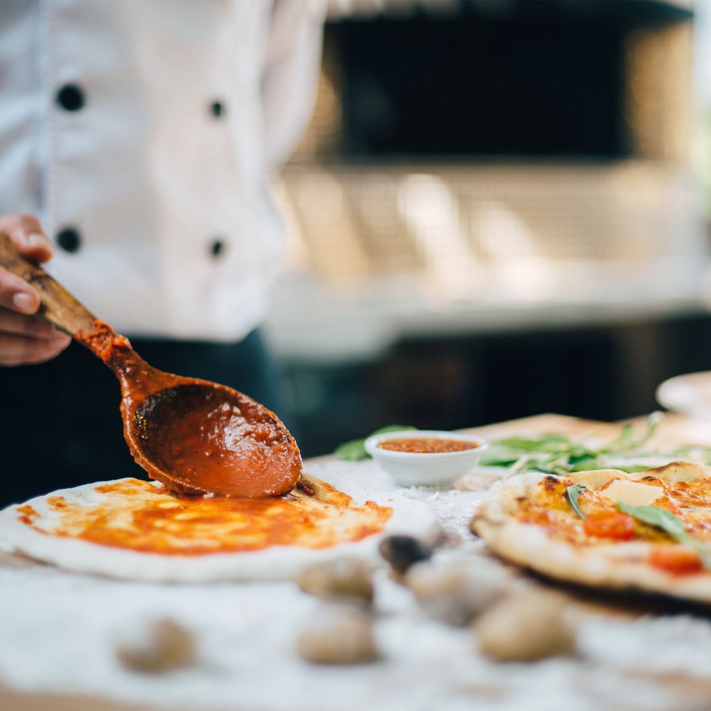 2 pcs. round pizza pans