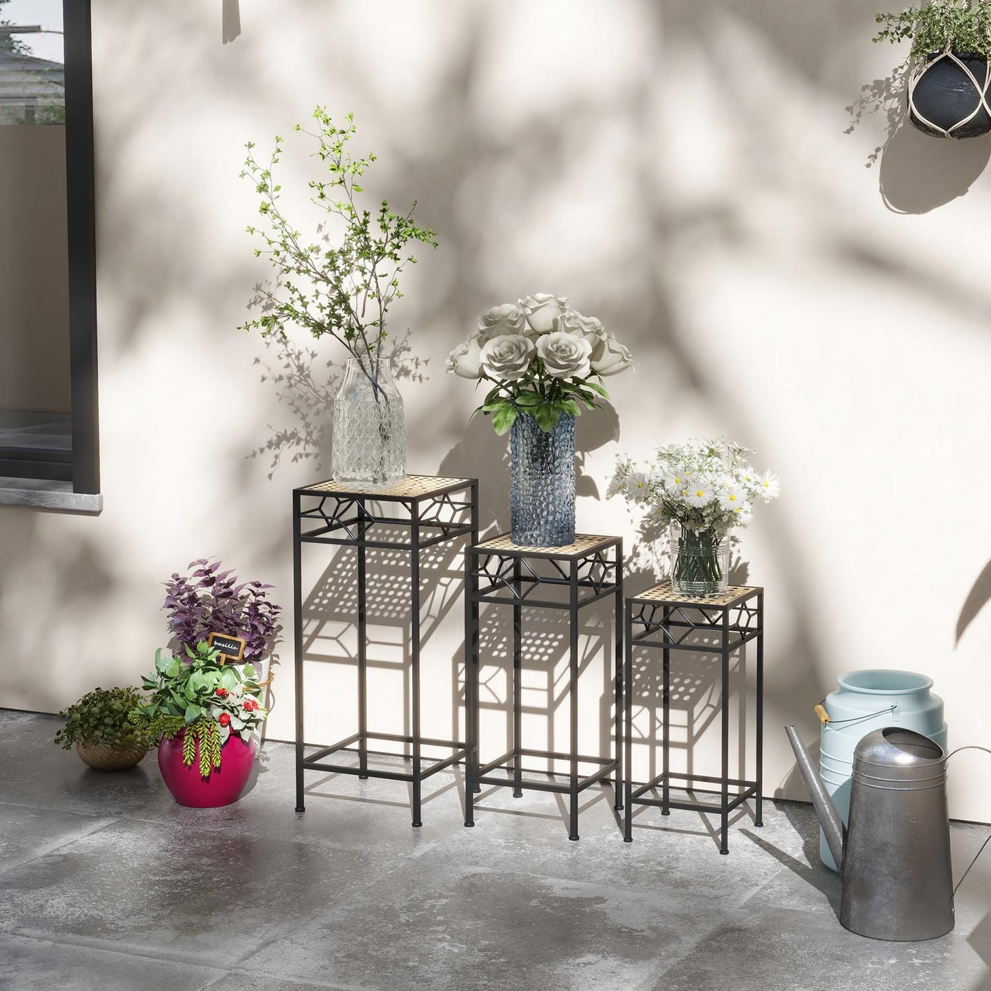 Stackable plant stand in metal, rattan look - gold finish