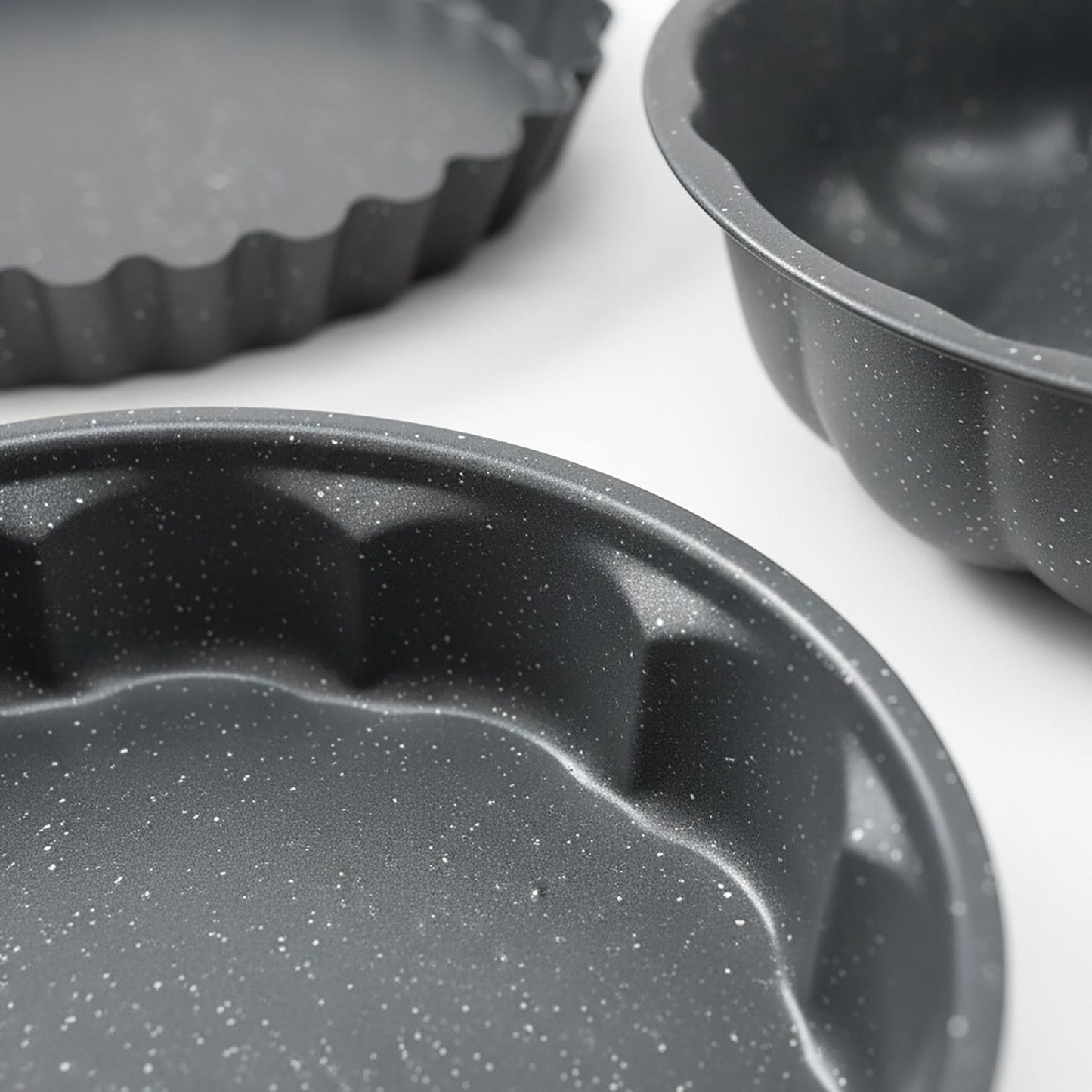 3-Piece Non-Stick Carbon Steel Baking Tin Set