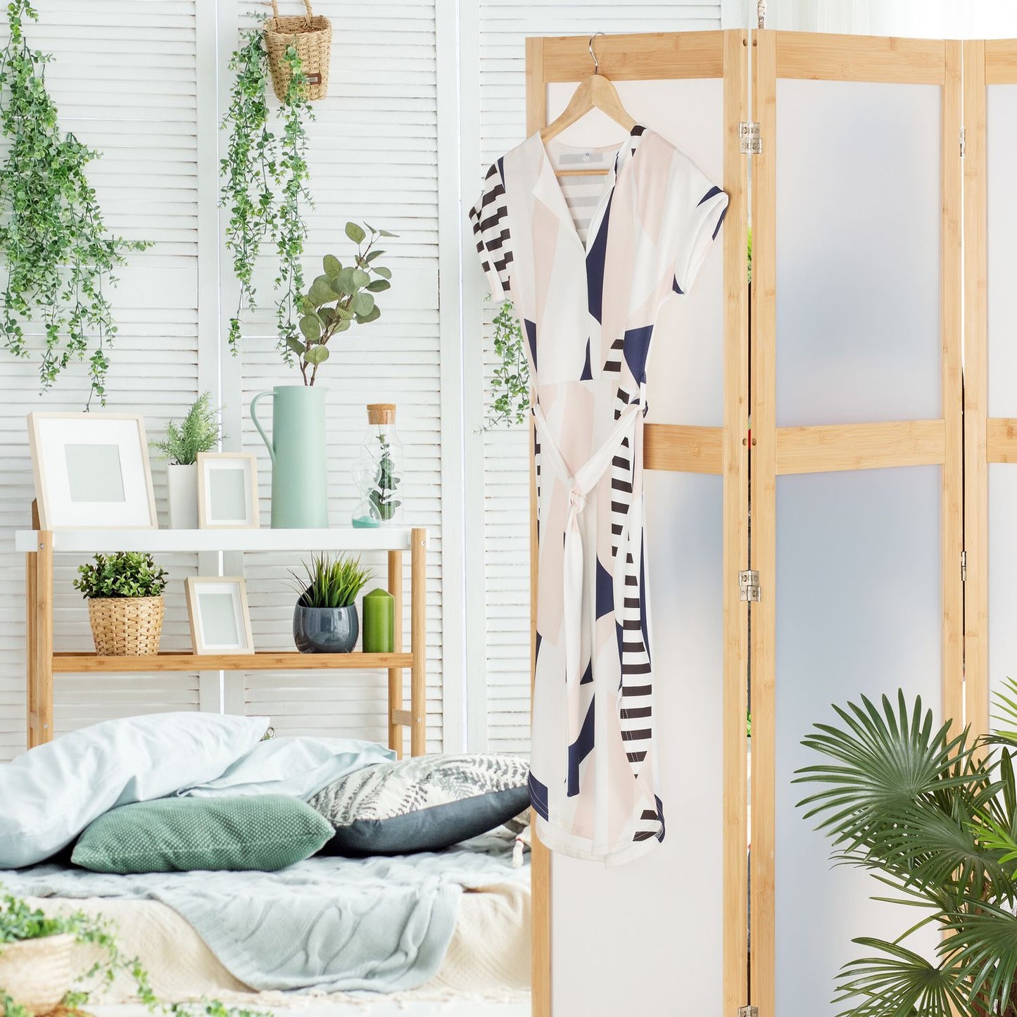 3-part screen with bamboo frame