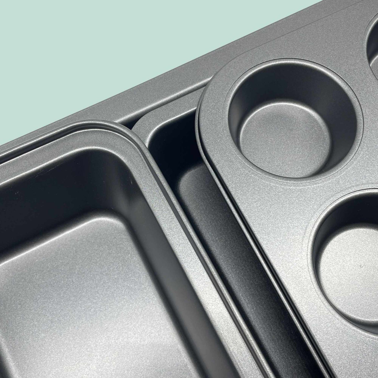 4-Piece Non-Stick Bakeware Set – Carbon Steel