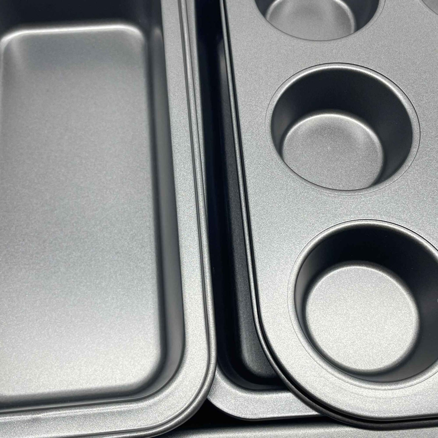 4-Piece Non-Stick Bakeware Set – Carbon Steel