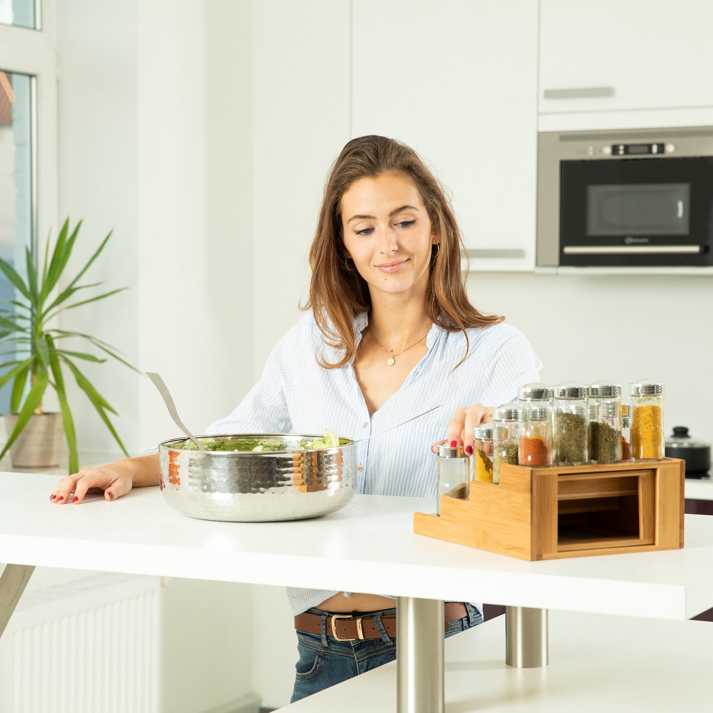 4-Tier Extendible Bamboo Spice Rack
