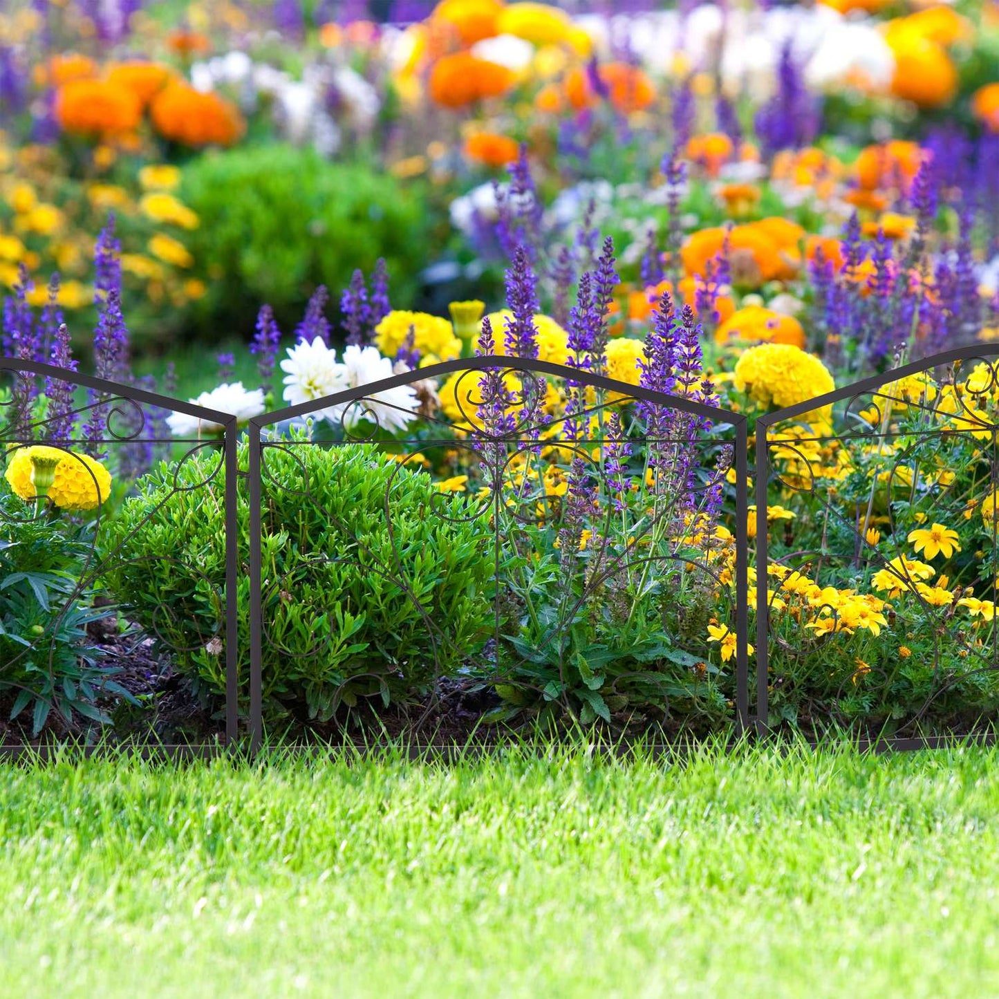 4-part flower bed fence in metal