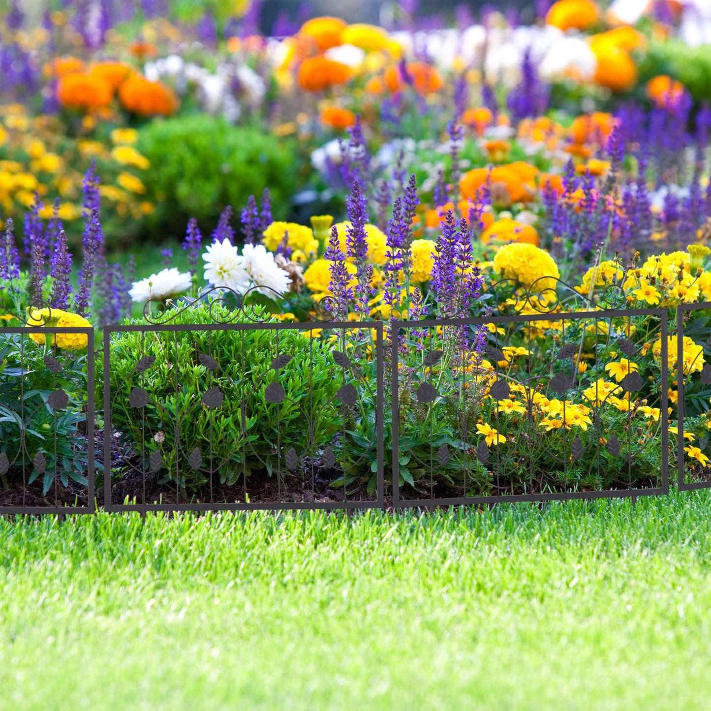 4-part flower bed fence in metal