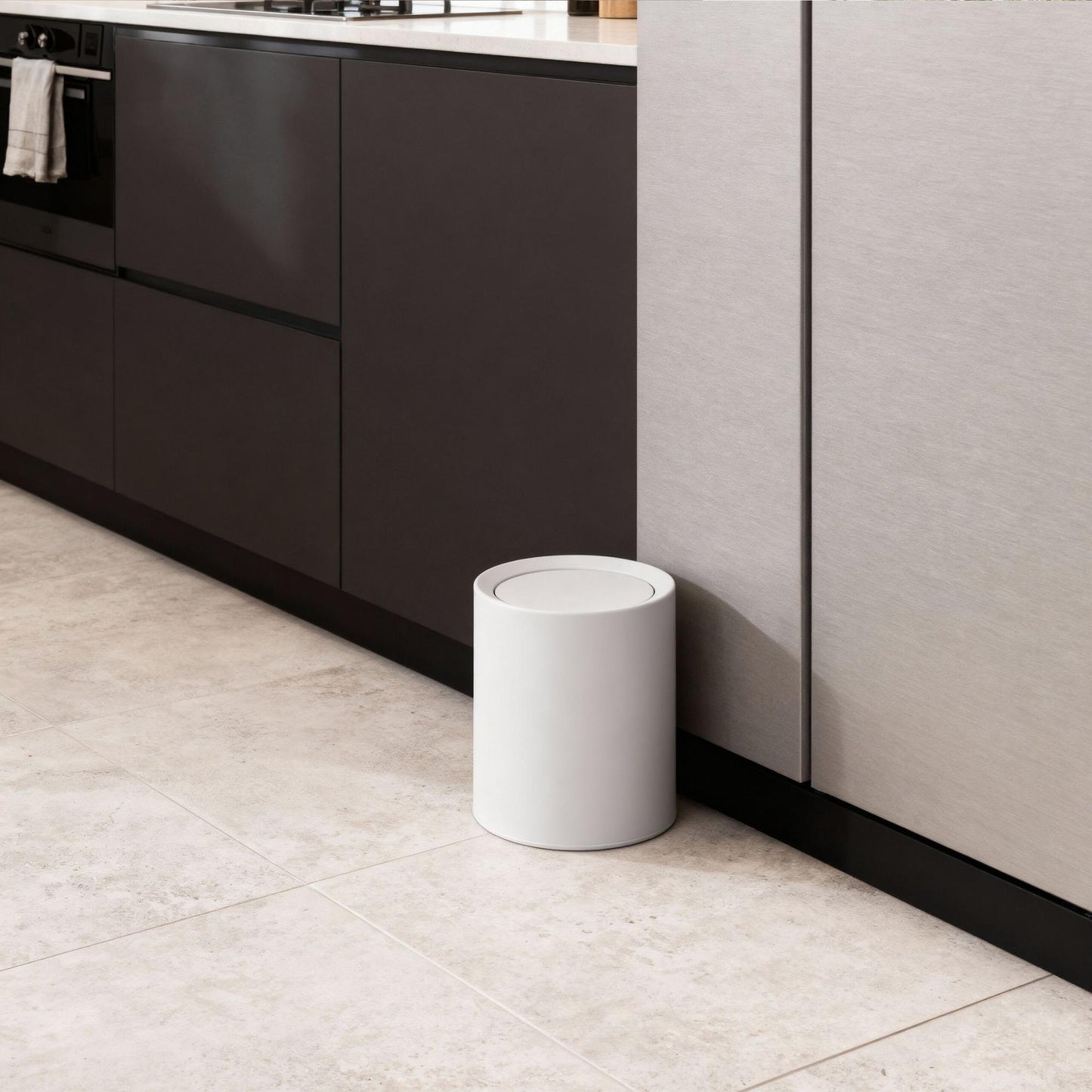 6L Plastic Bathroom Bin with Swing Lid