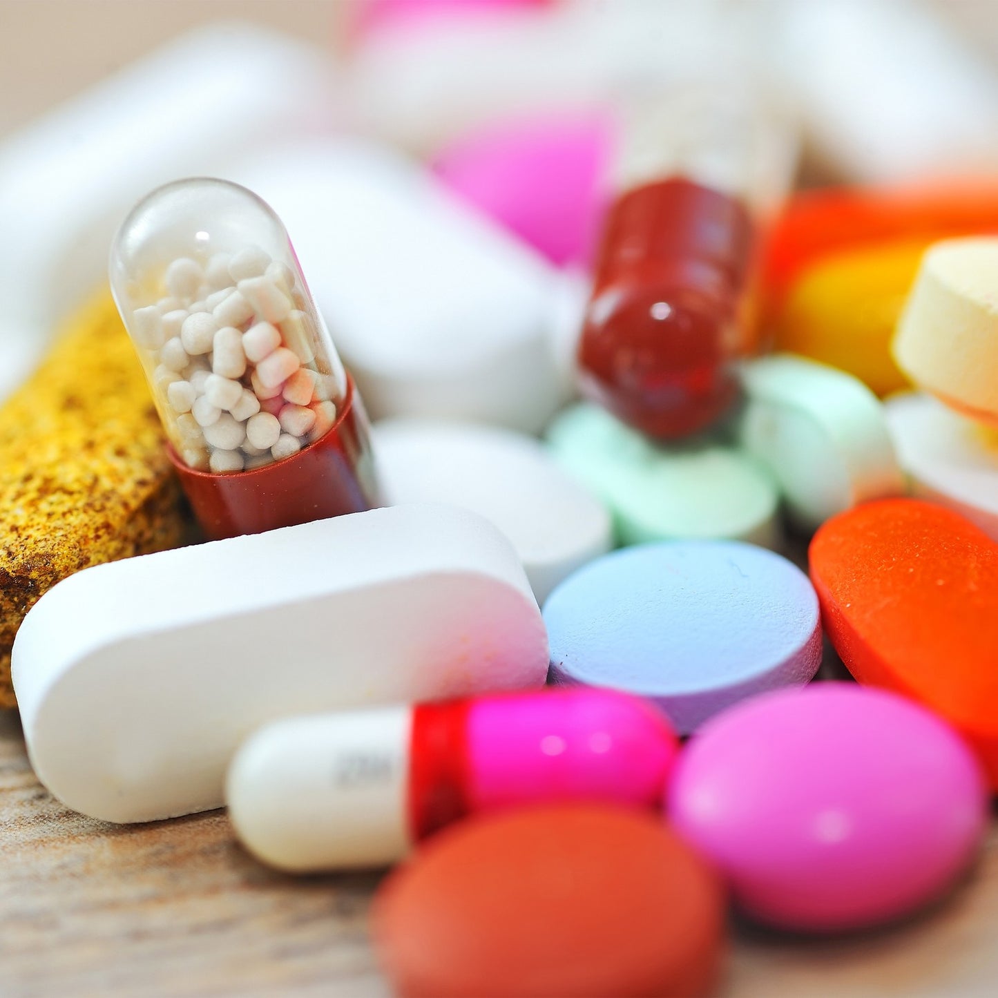 7-Day Pill Box with 4 Compartments Each