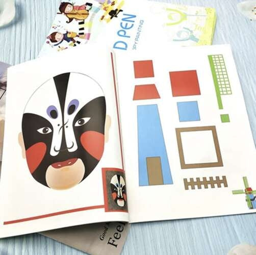 A book with templates for the Maaleo 22734 3D pen