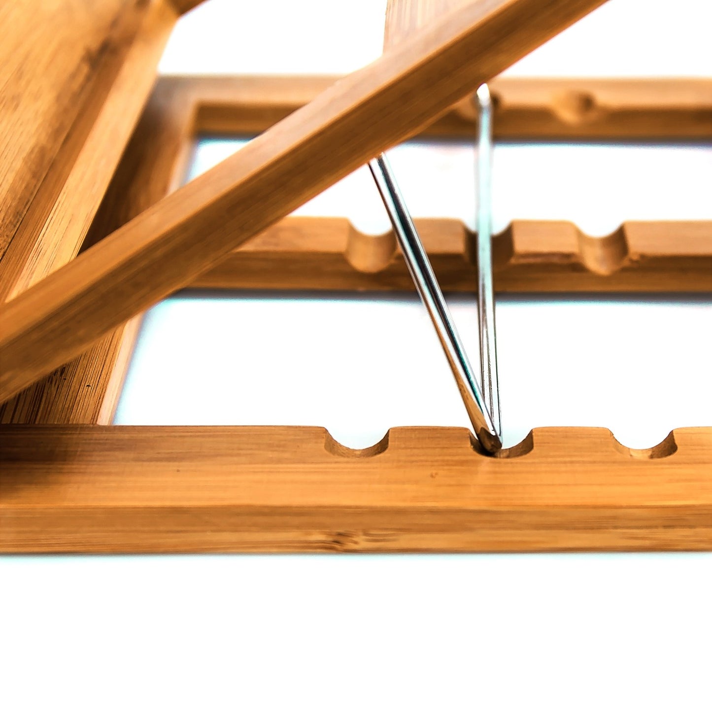 Adjustable bamboo bookshelf