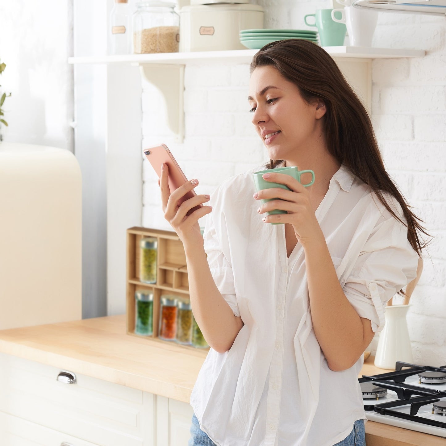 Adjustable bamboo drawer insert