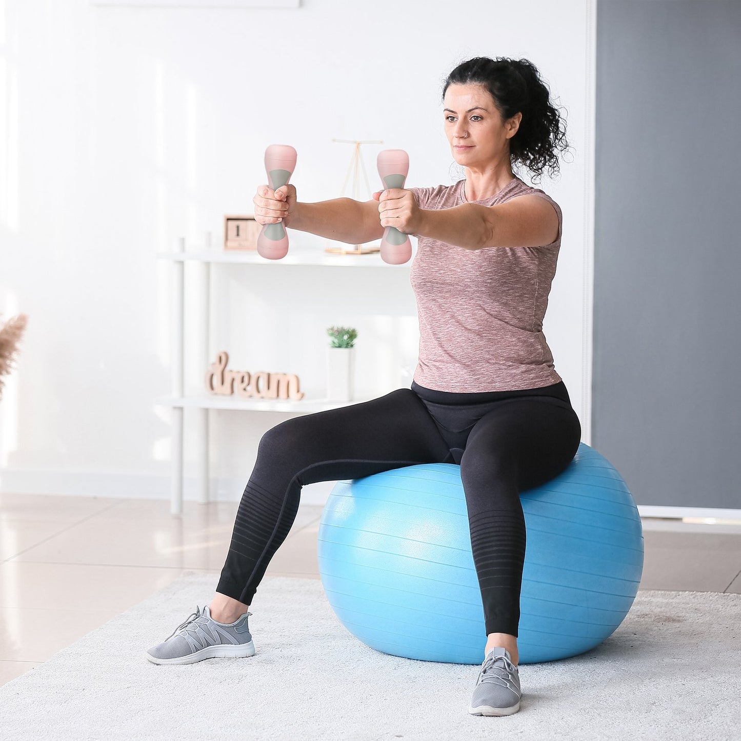 Adjustable dumbbells