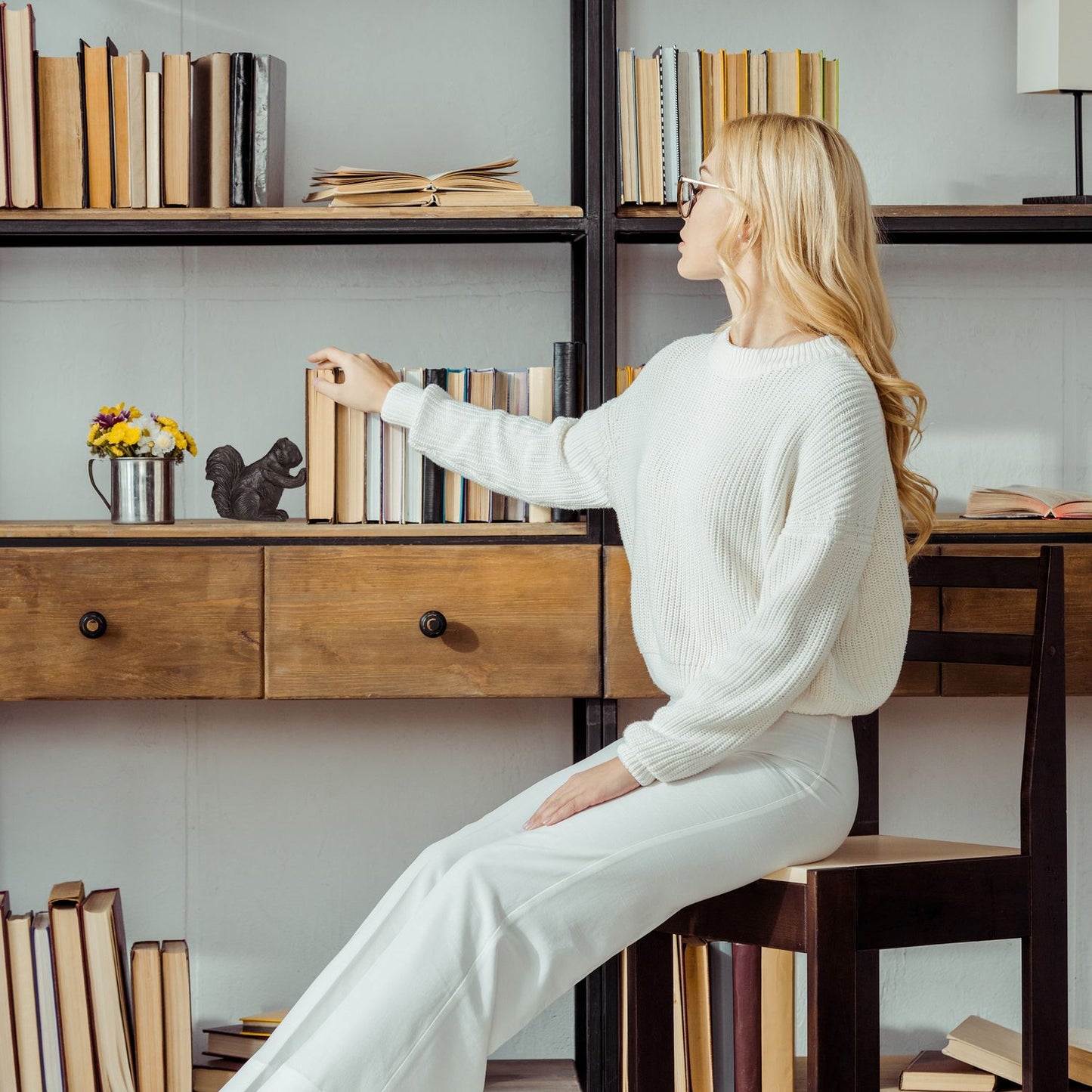 Animal-Themed Bookend