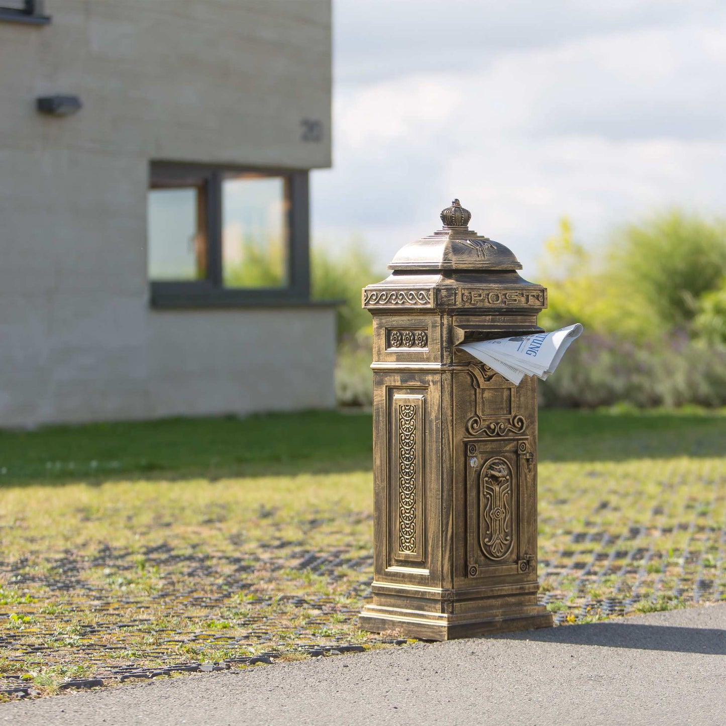 Antique Style Cast Aluminium Freestanding Mailbox