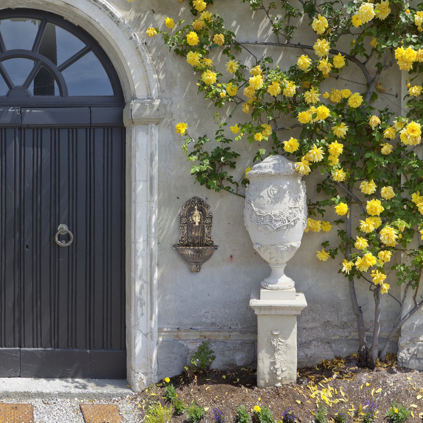 Antique-Style Wall Fountain