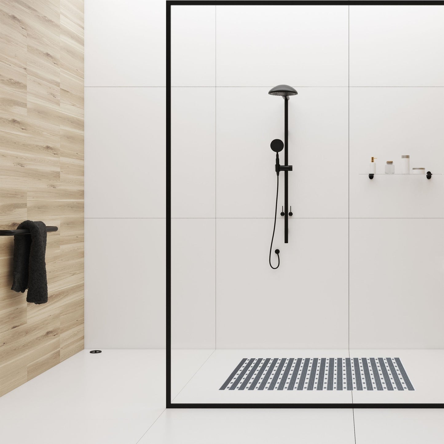 Anti-slip mat for shower and bathtub