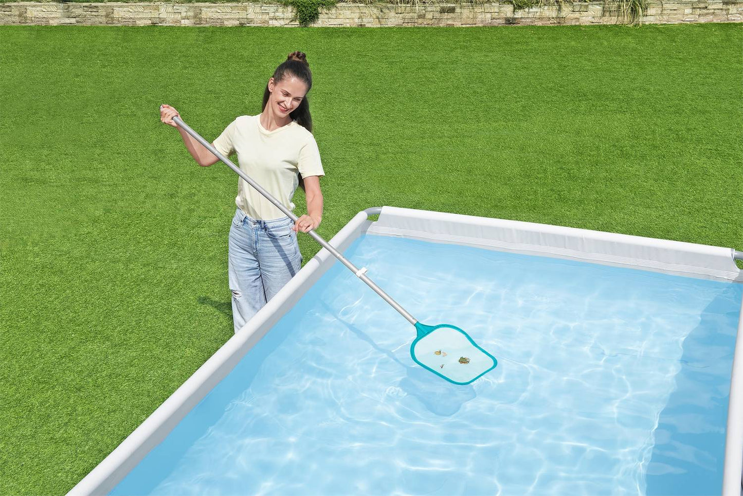 AquaClear Pool Cleaning Set