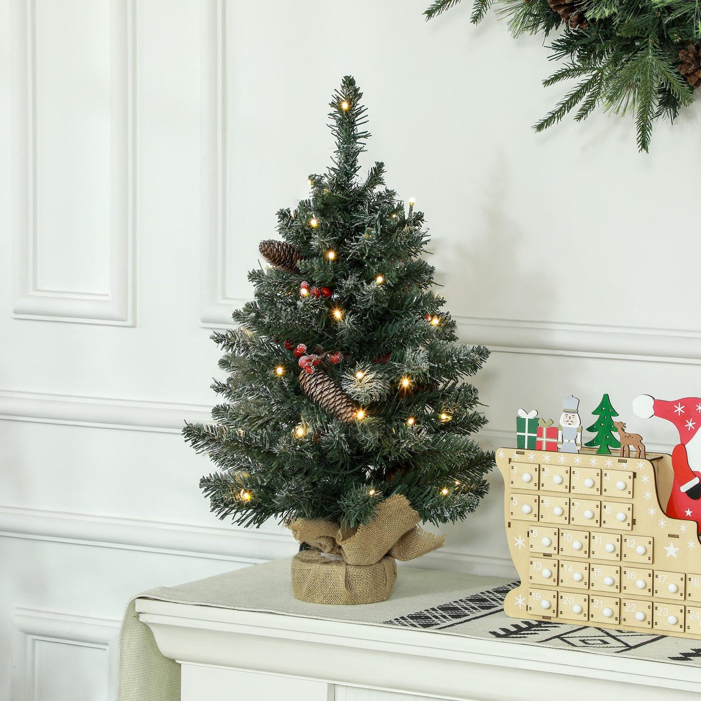 0.6 m artificial Christmas tree with cones, 50 LEDs