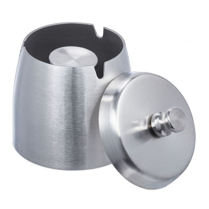 Ashtray with lid for outdoor use