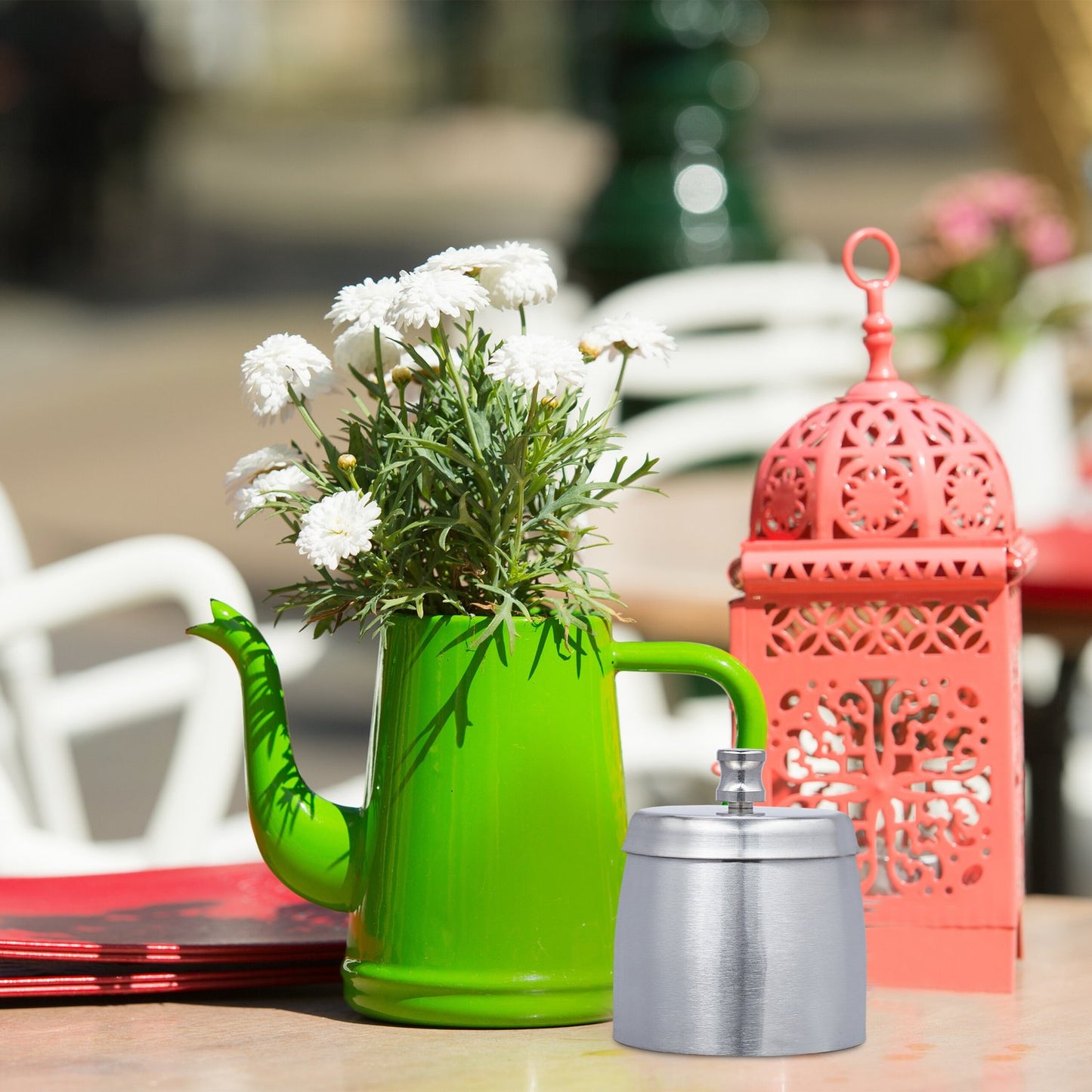 Ashtray with lid for outdoor use