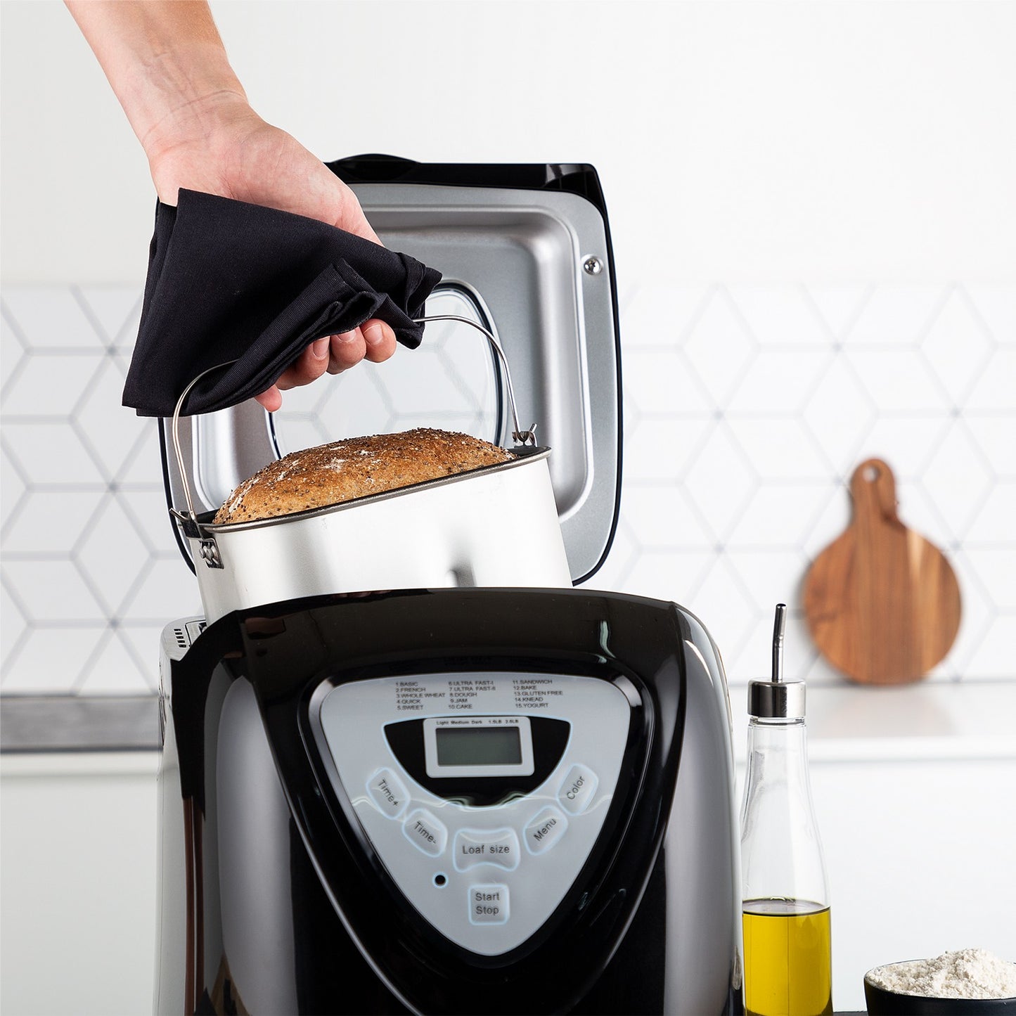 Baking machine Black 900 grams 15 programs digital