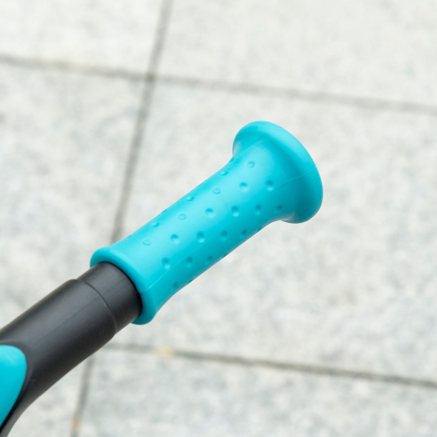 Balance bike for children - pedal-free, adjustable seat, 1.5-3 years, blue