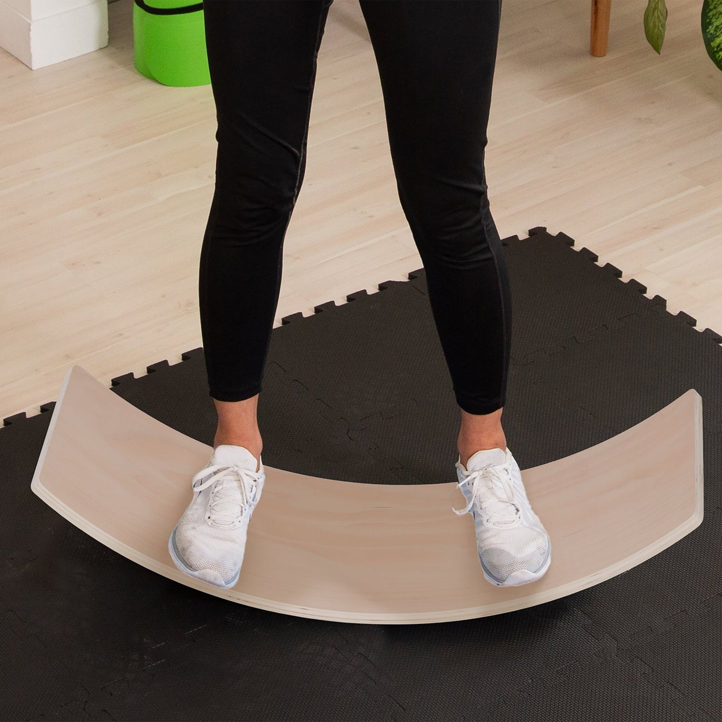 Balance board in wood