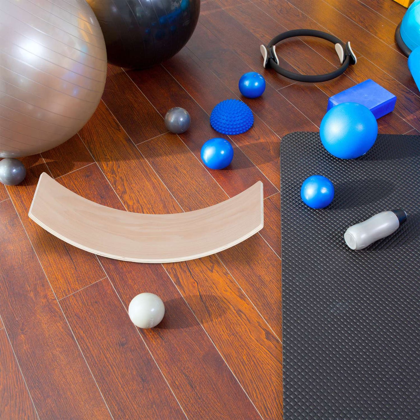 Balance board in wood